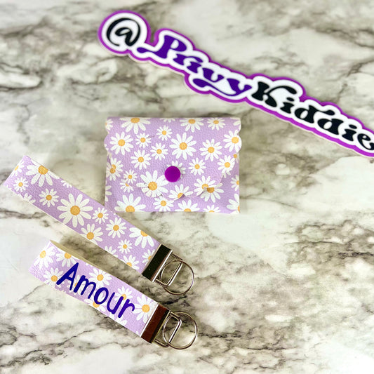 Daisy Girl - Wristlet Keychain